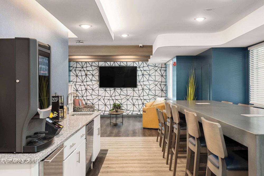 WaterWalk Extended Stay by Wyndham Minneapolis - Plymouth 42/62