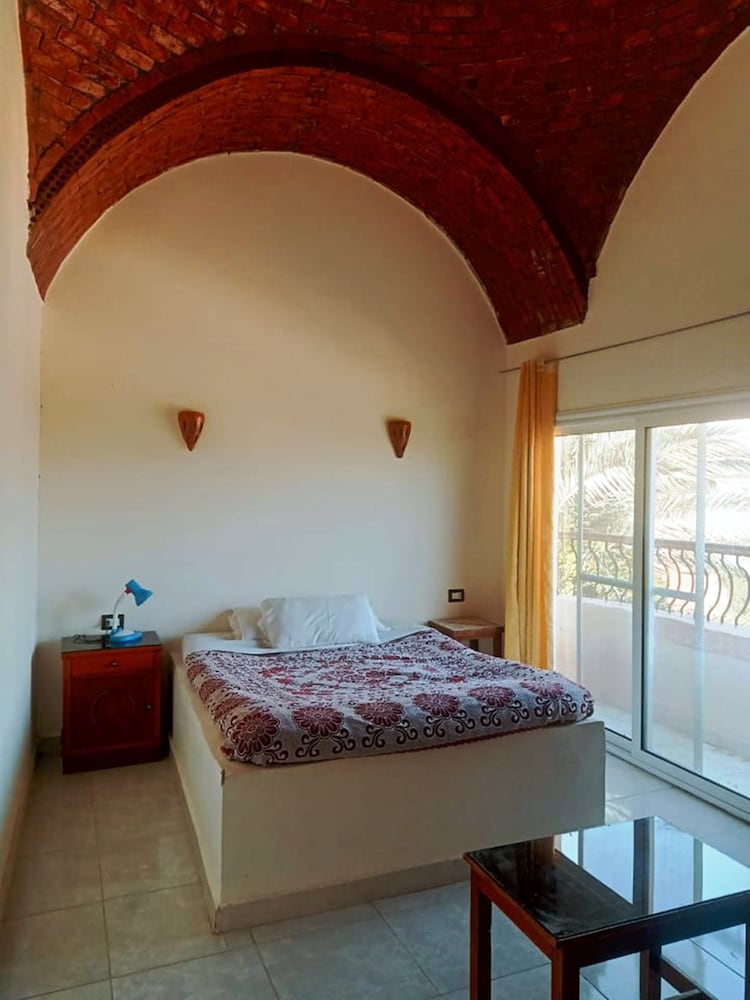 Amenophis Hotel 13/50