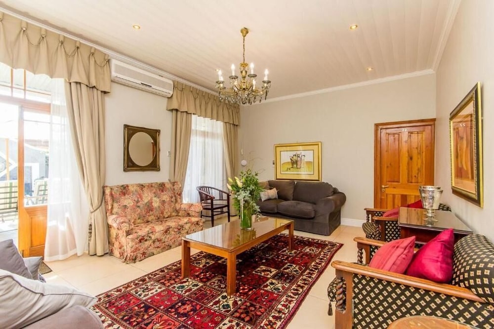 Lemoenkloof Guest House 36/50