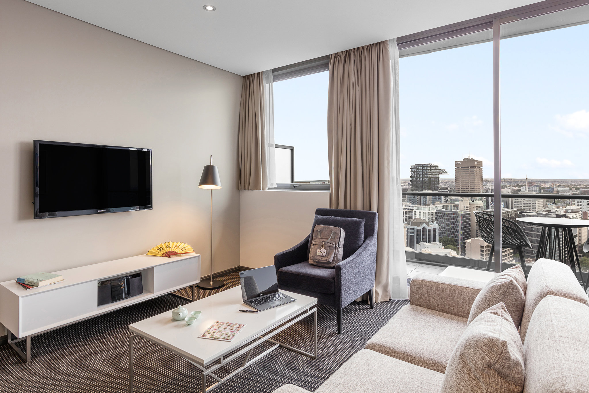 Meriton Suites Campbell Street 15/17
