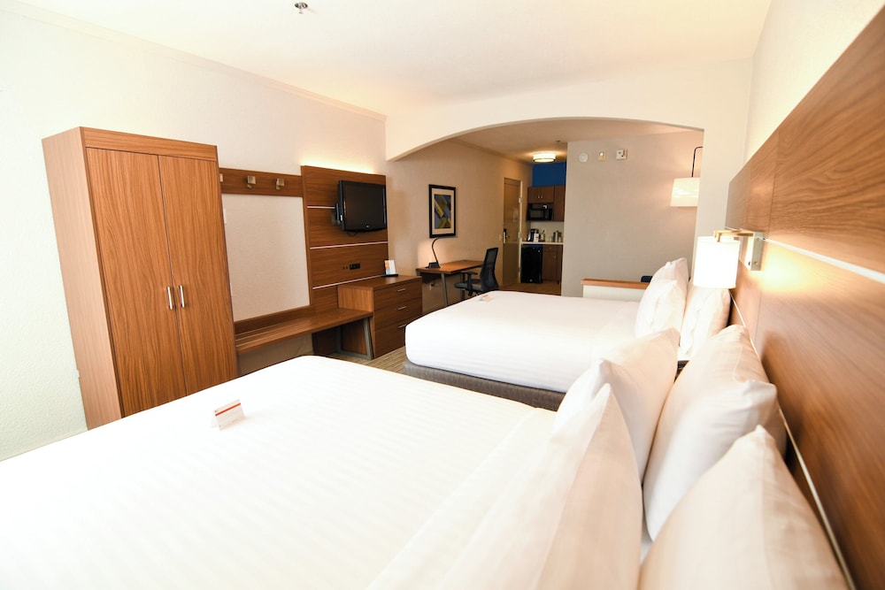 جناح بسريرين كوين لذوي الإعاقة، Holiday Inn Express Hotel And Suites Port Clinton Catawba Island 5/8