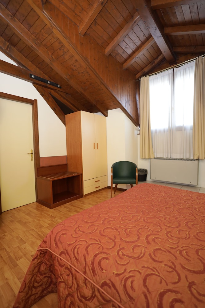 Mansarda, Double Bed