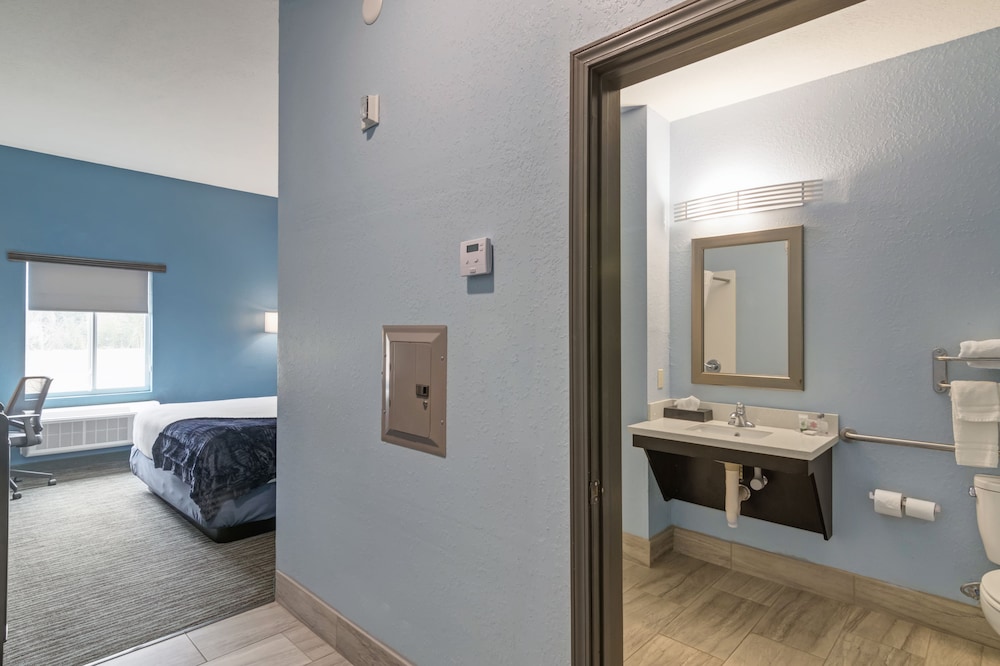 Iris Garden Inn 24/54