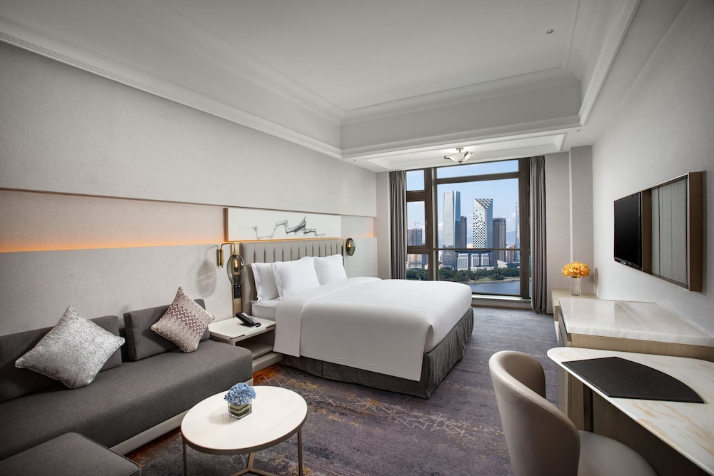 Crowne Plaza Fuzhou South 24/65