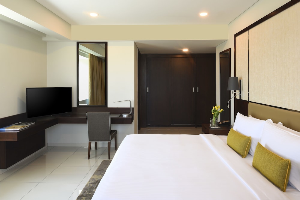 3 BEDROOMS, DELUXE, SUITE