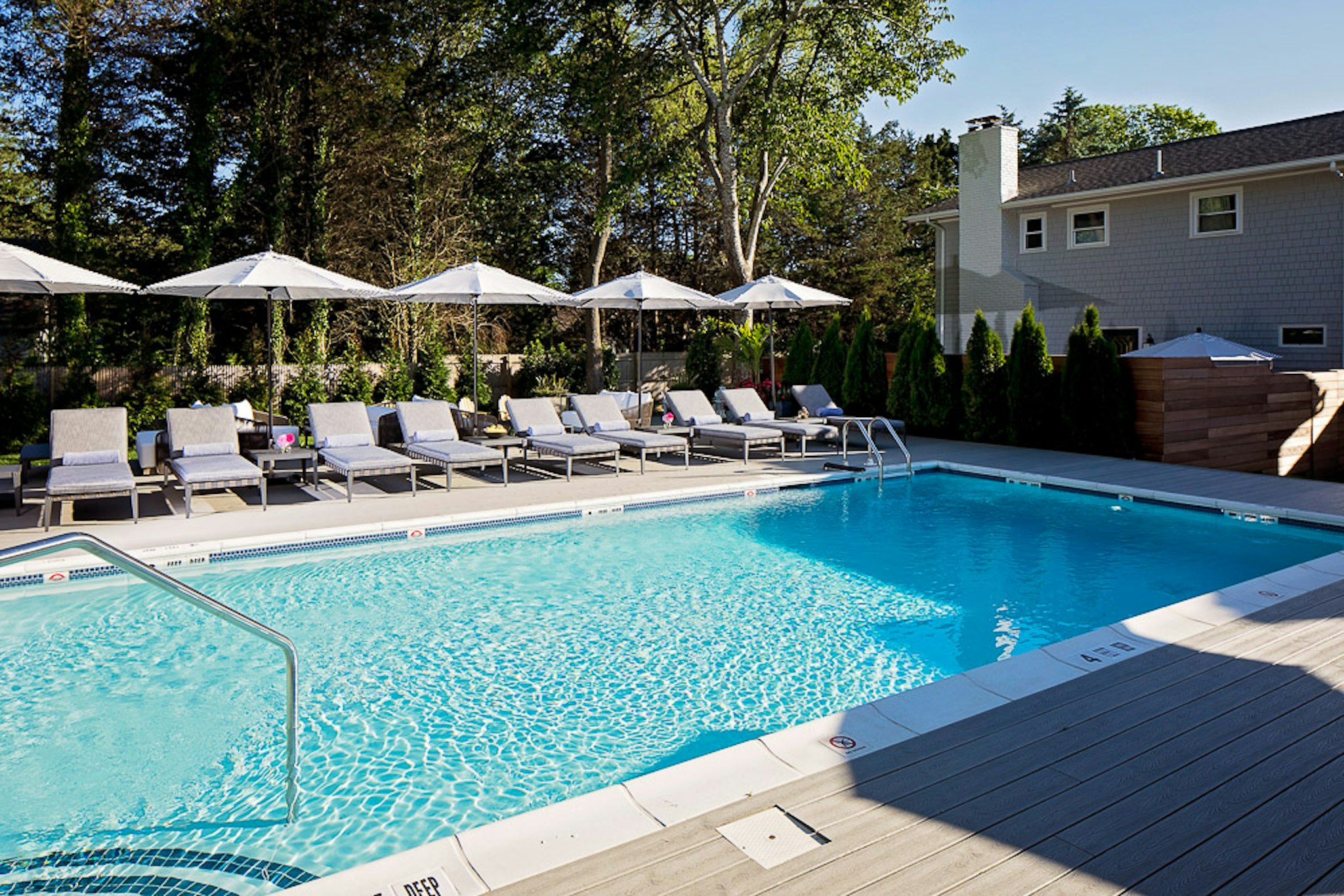 Journey East Hampton 14/16