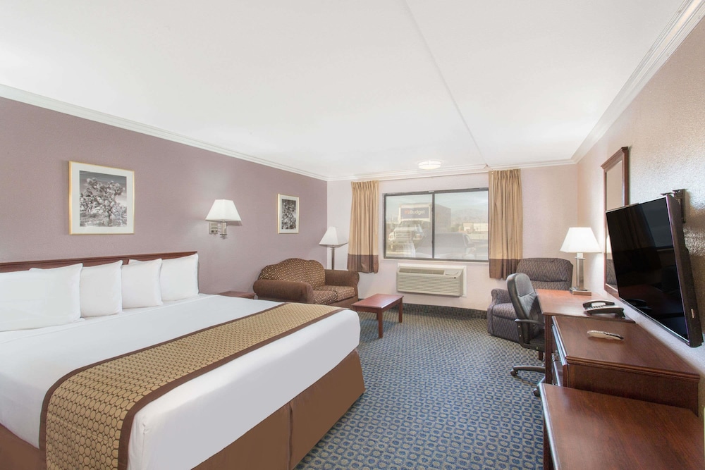 Days Inn by Wyndham Indio 20/36