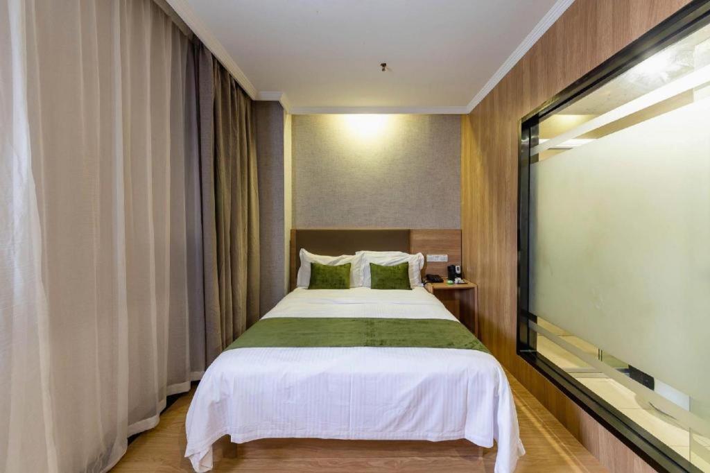 GreenTree Inn Jiangsu Suzhou Kunshan Beimen Road Express Hotel 26/50