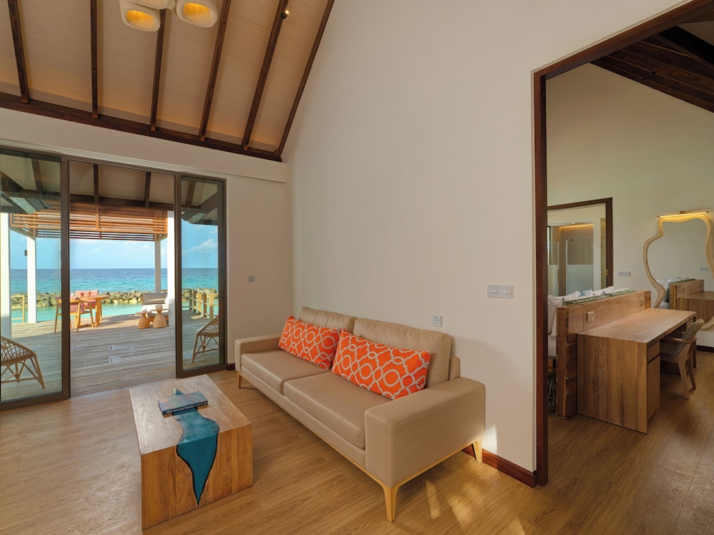 Meyyafushi Maldives 40/60