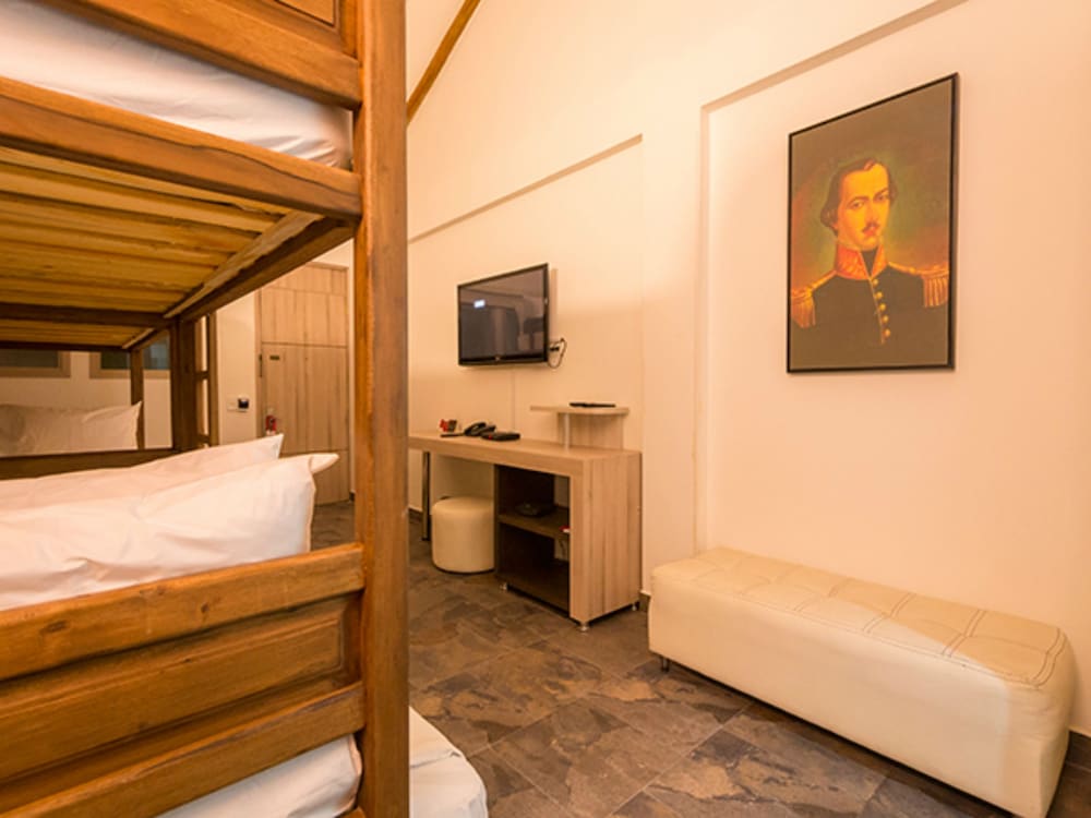 Hotel Capitan Ricaurte 19/66