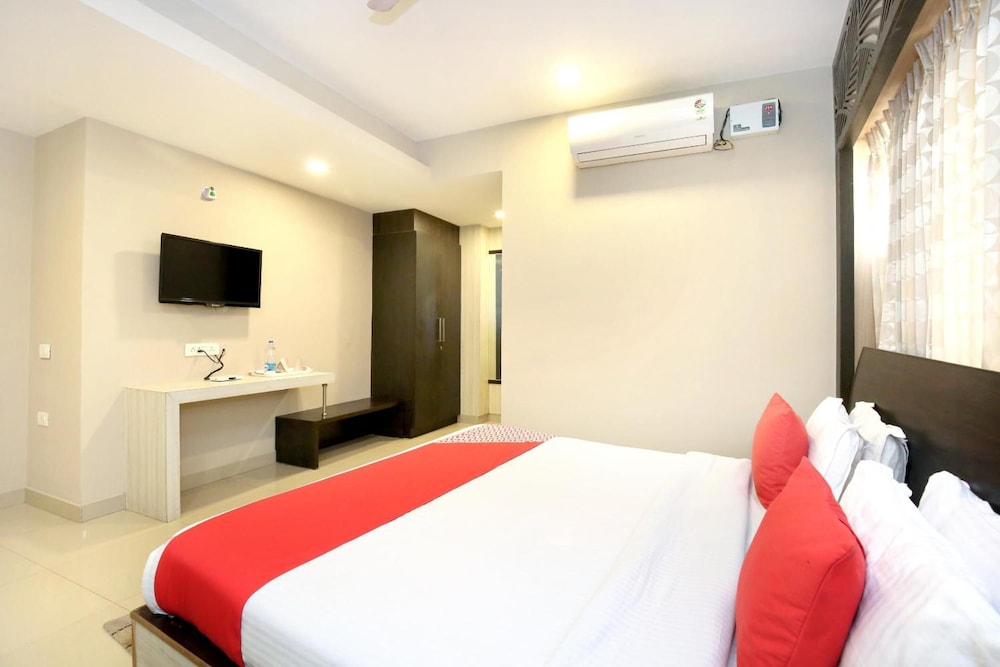 Oyo Rooms Ludhiana Railway Station Clock Tower 21/50