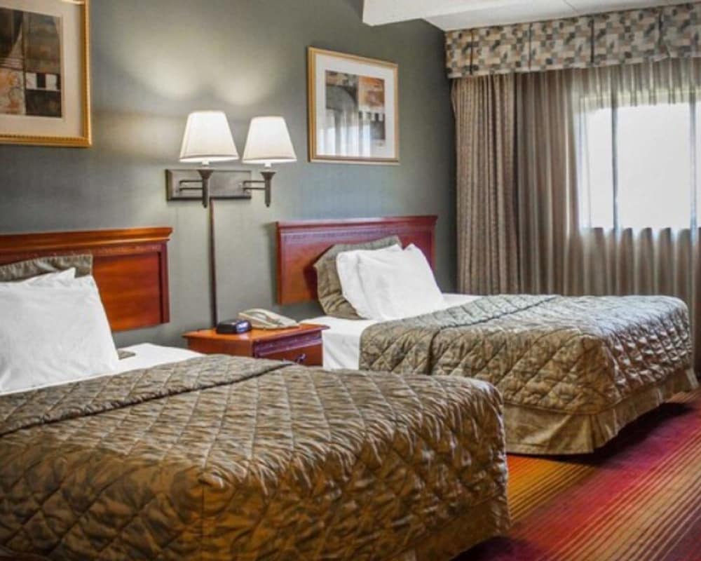 Rodeway Inn Huntington Station - Melville 12/40