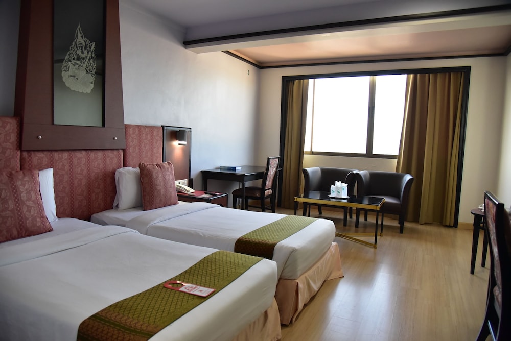 BP GRAND TOWER HOTEL 19/59