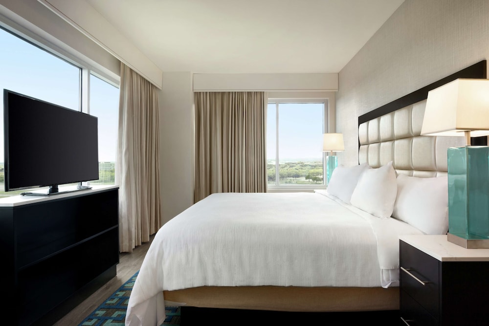 Embassy Suites by Hilton San Antonio Landmark 12/57