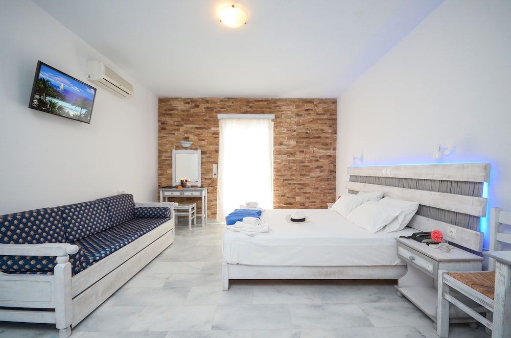 Agios Prokopios Hotel 40/59