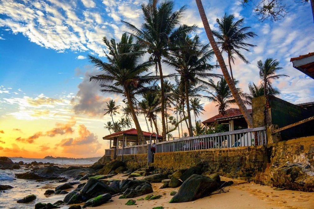 Shanthi Beach Resort 42/48