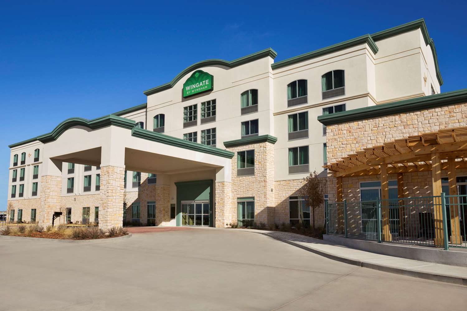Wingate By Wyndham Seminole 1/23