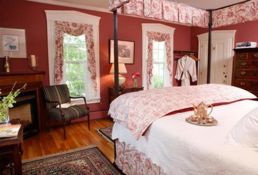 The Inn at Round Barn Farm 28/70