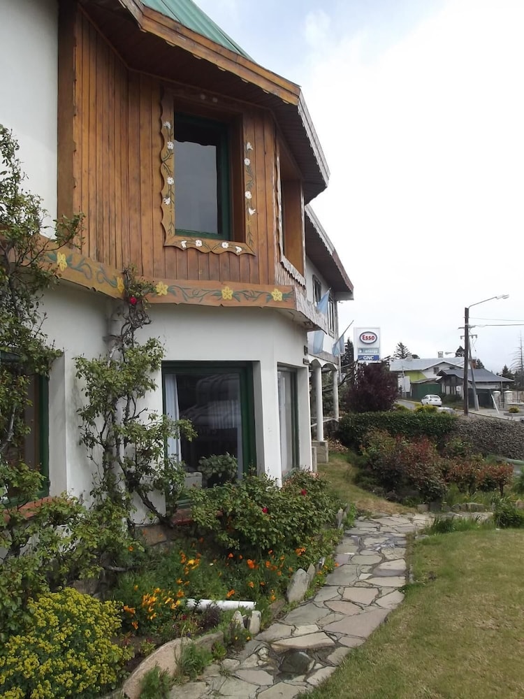 Hosteria Las Amapolas 30/32