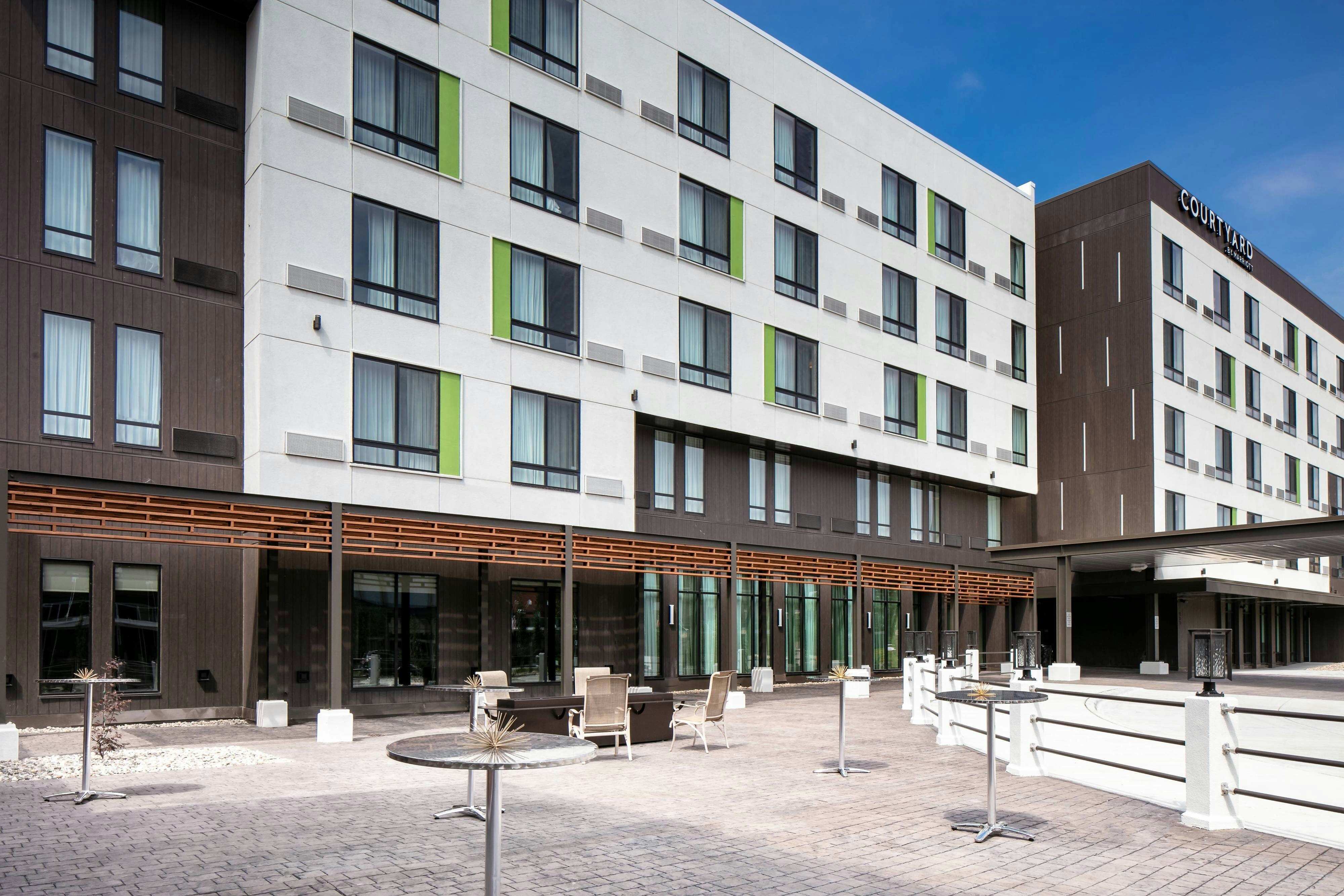 Courtyard by Marriott Sioux City Downtown/Convention Cente 52/53