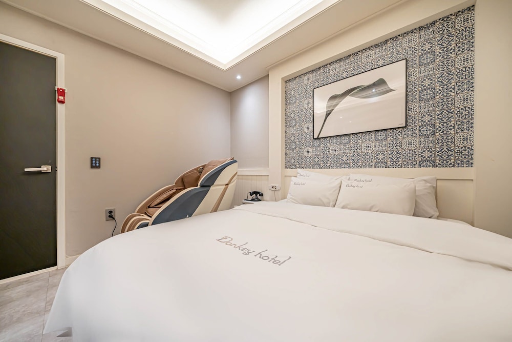 DK Hotel 18/55