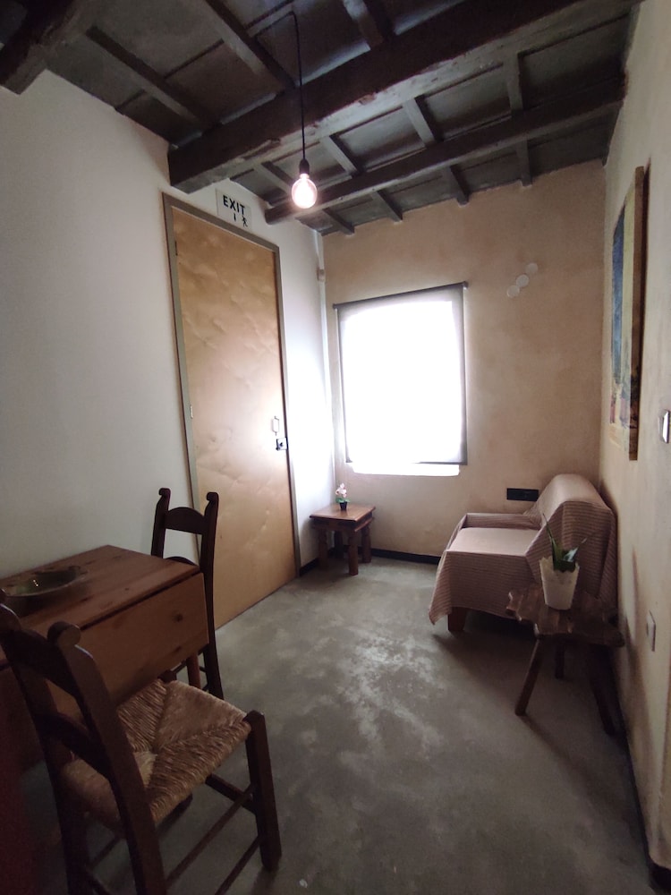 Evans House 29/50