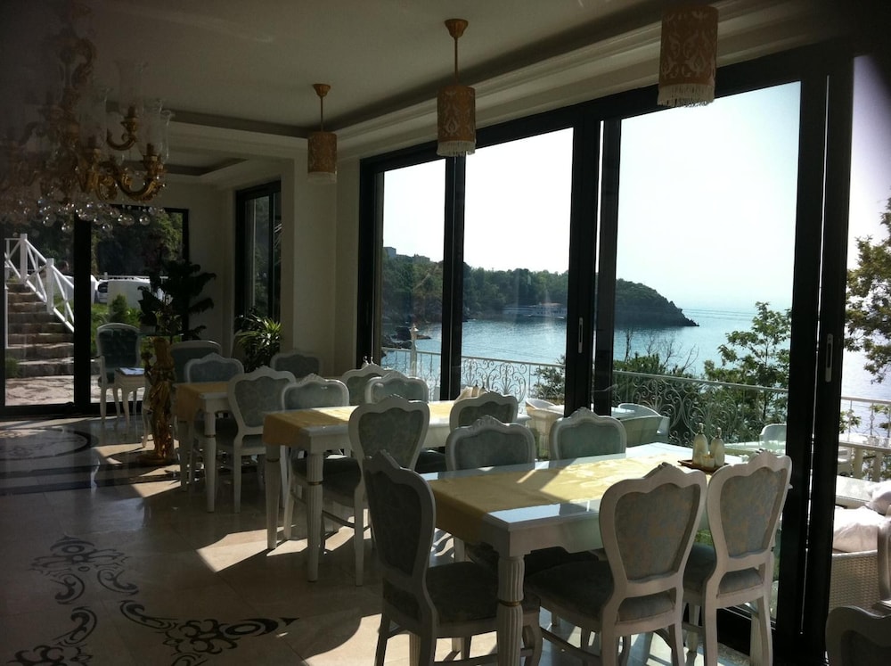 Bab-i Zer Konaklama ve Restaurant 30/50