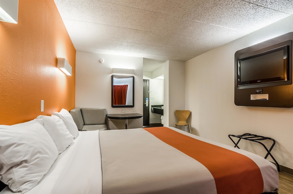 Motel6 York, NE 19/66