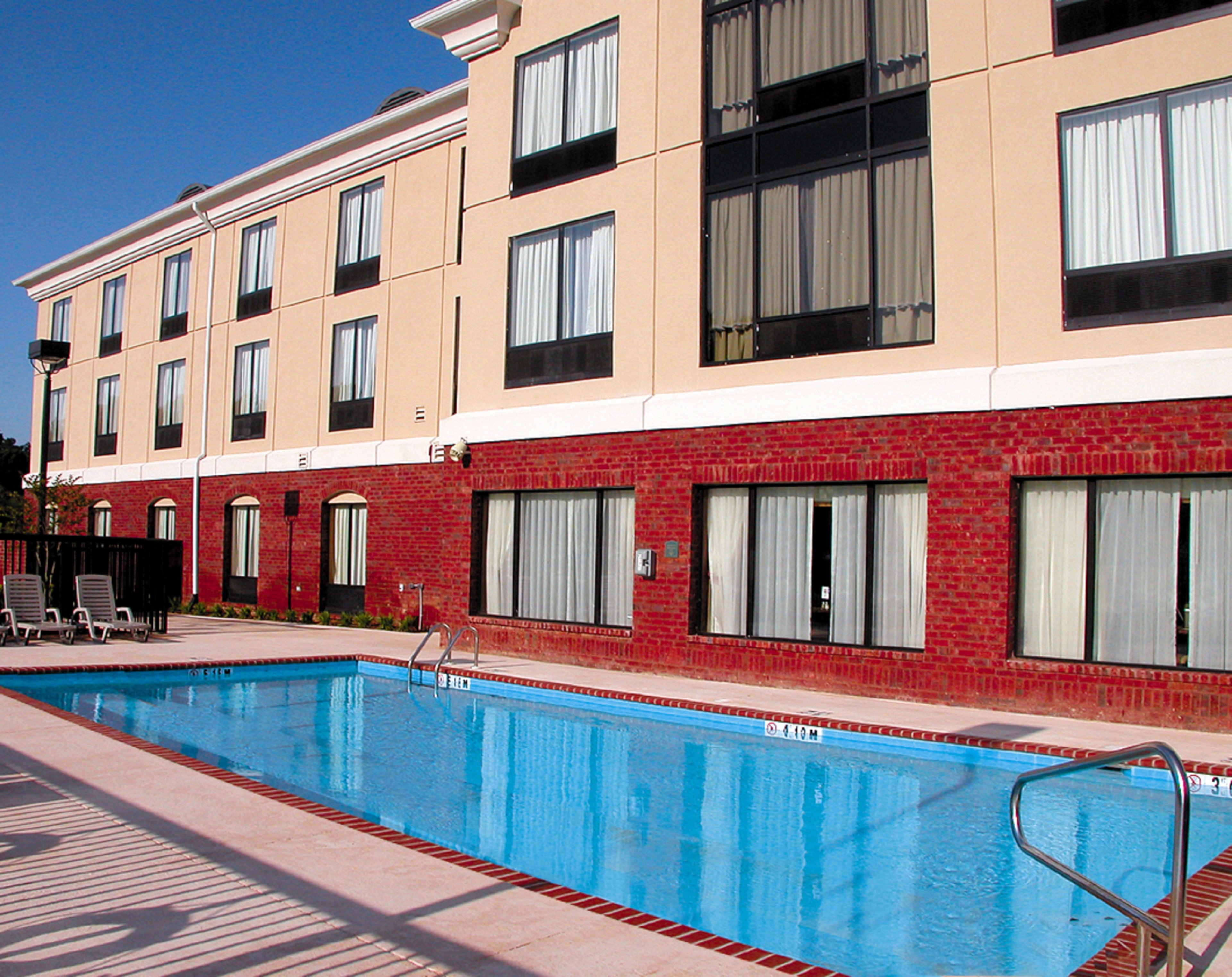 Holiday Inn Express Hotel And Suites Tupelo 5/59