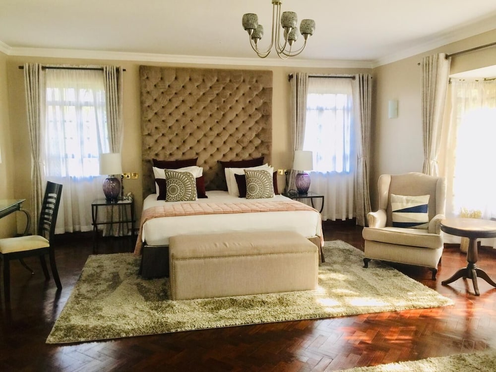 Fair Acres Boutique Hotel 7/71