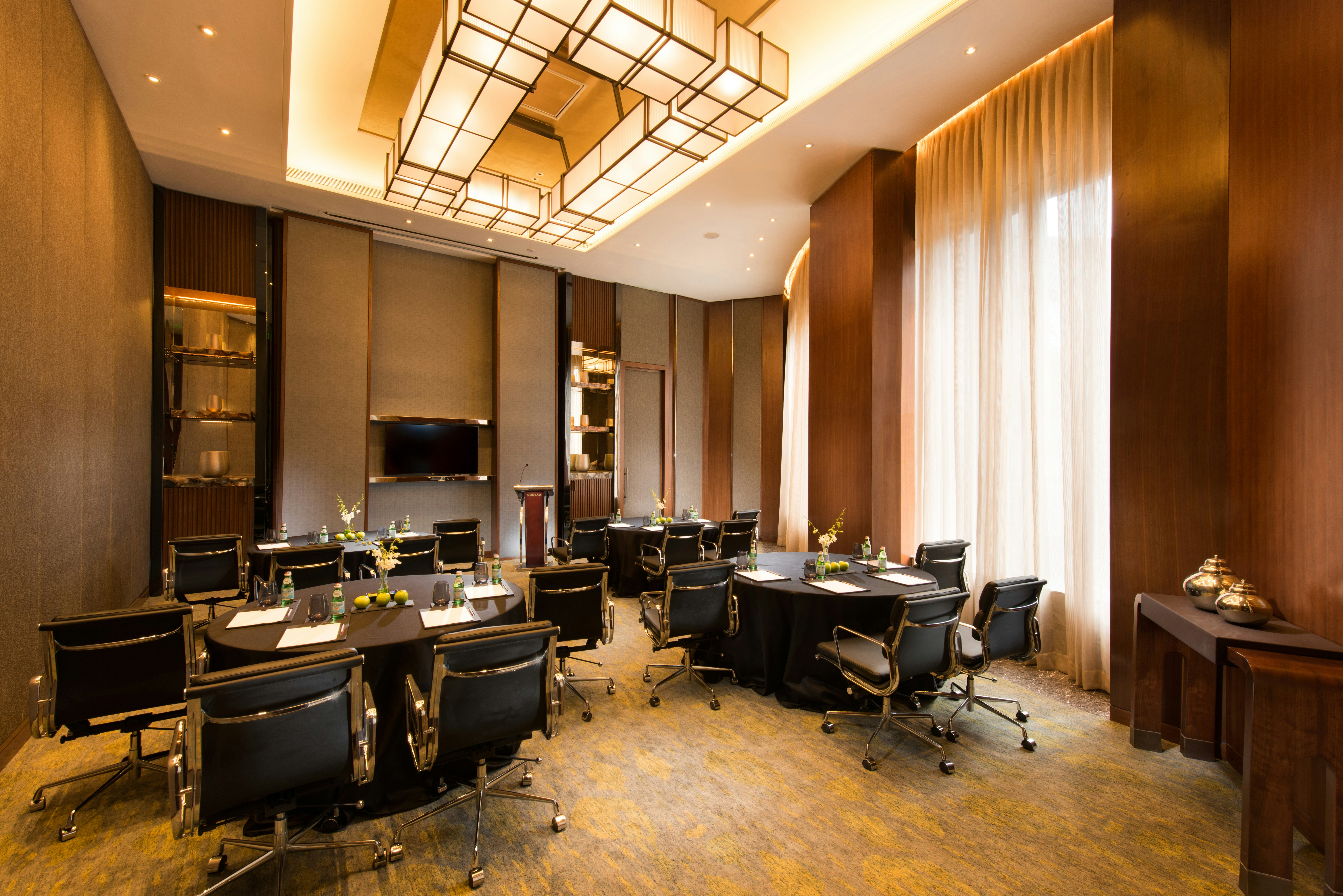 Conrad Pune 53/56