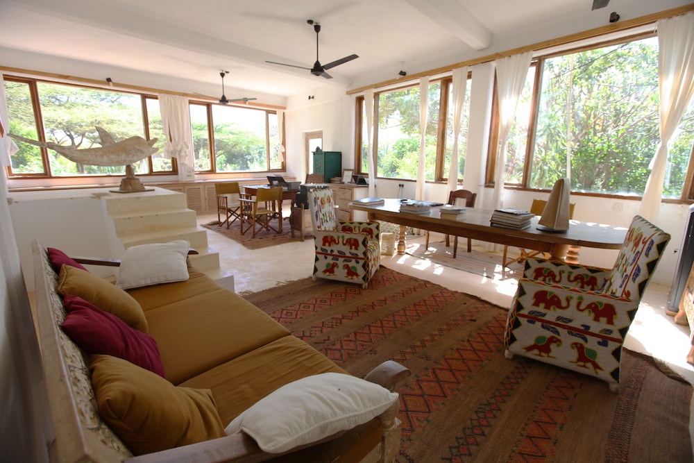 THE MAJLIS RESORT 68/78