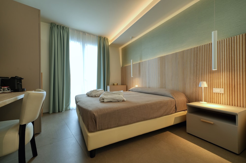 Hotel Palazzo Del Garda (ex Hotel Armony) 11/48