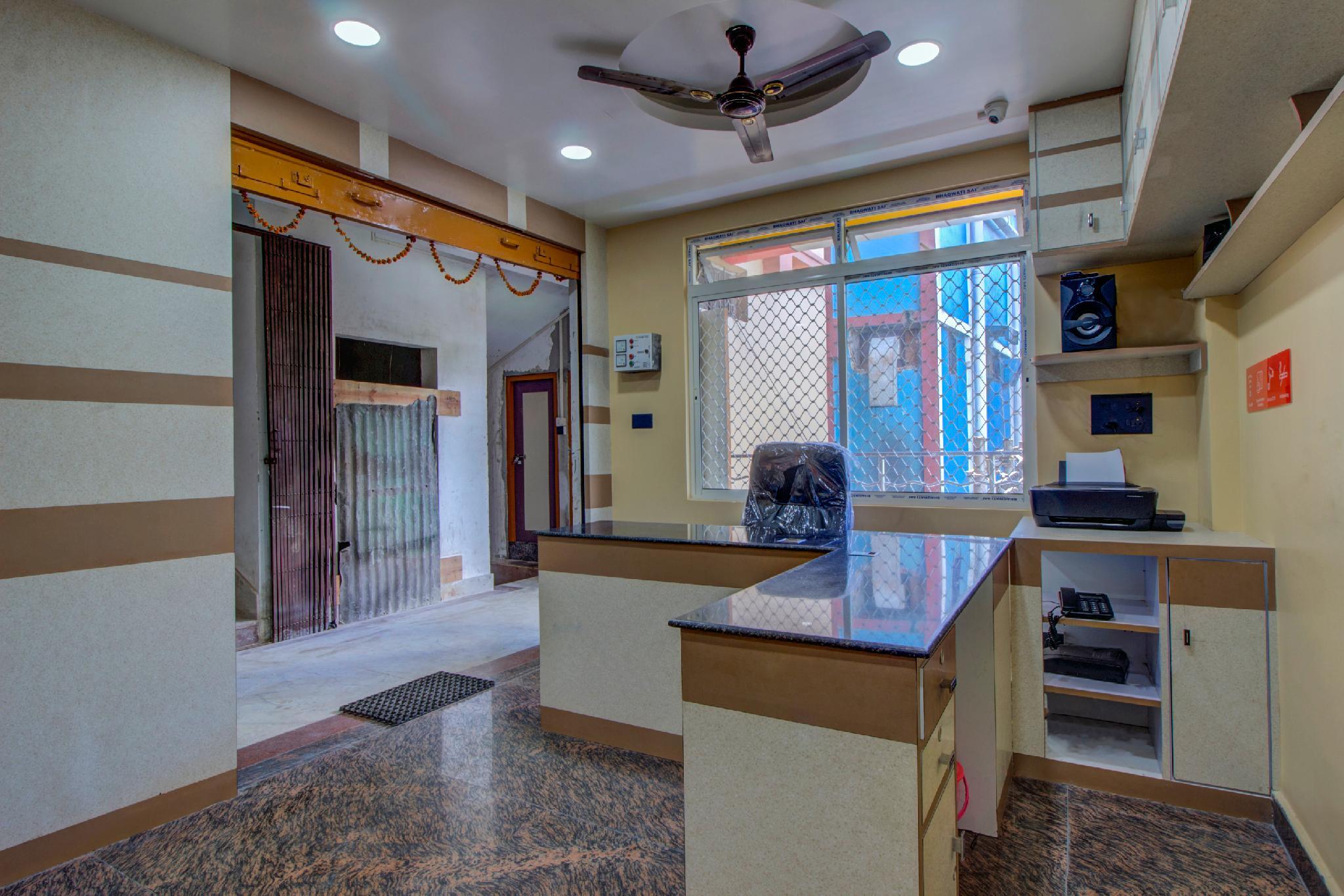 Oyo 16871 Anant Home Stay 2/18