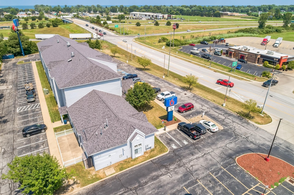 Motel6 Huron, OH - Sandusky 48/62