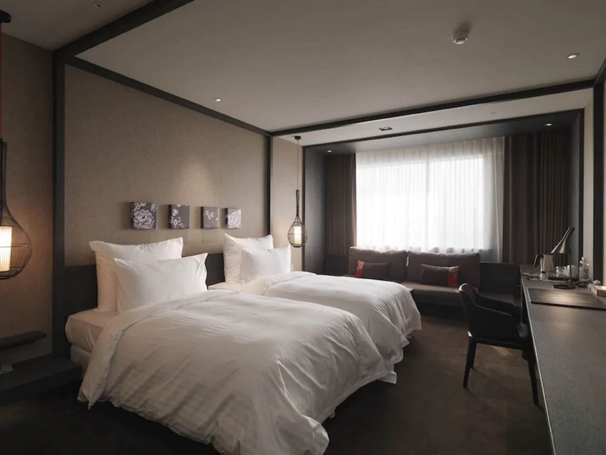 SUPERIOR, TWIN BEDS