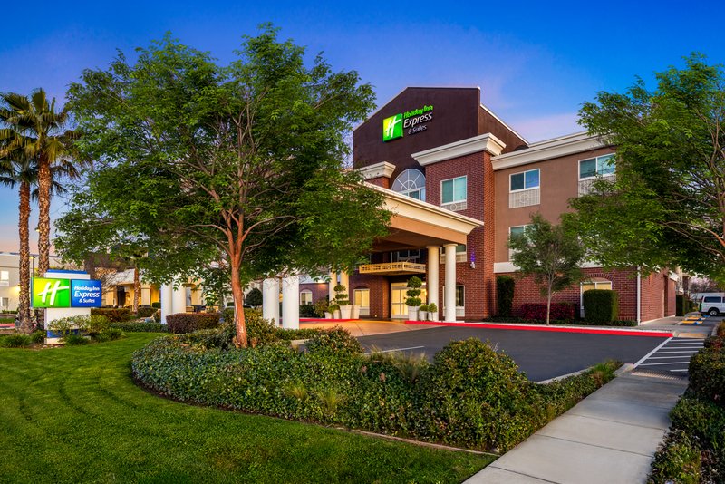 Holiday Inn Express Hotel Suites Sacramento Ne C 73/75