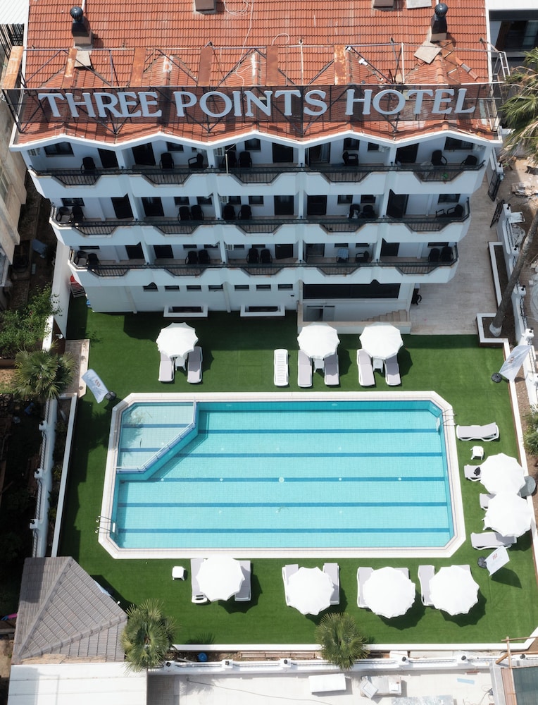 Three Points Hotel 2/47