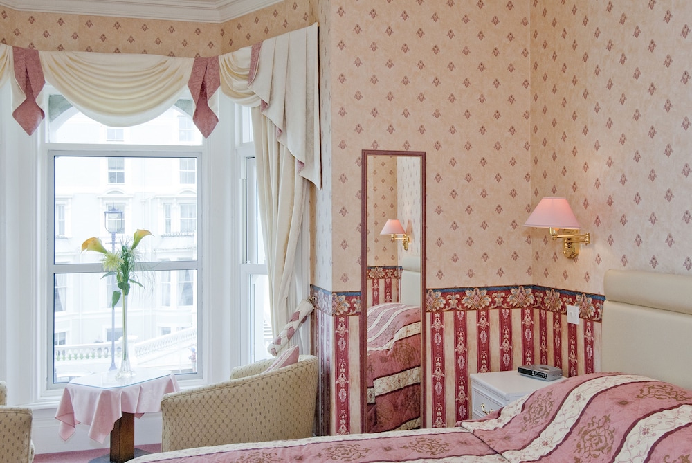 White Heather Hotel 33/50