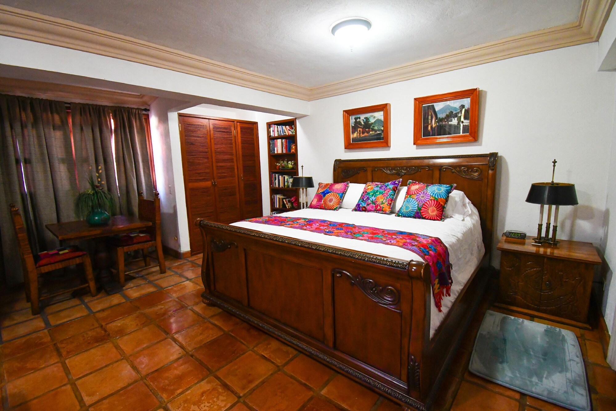 DELUXE, SUITE