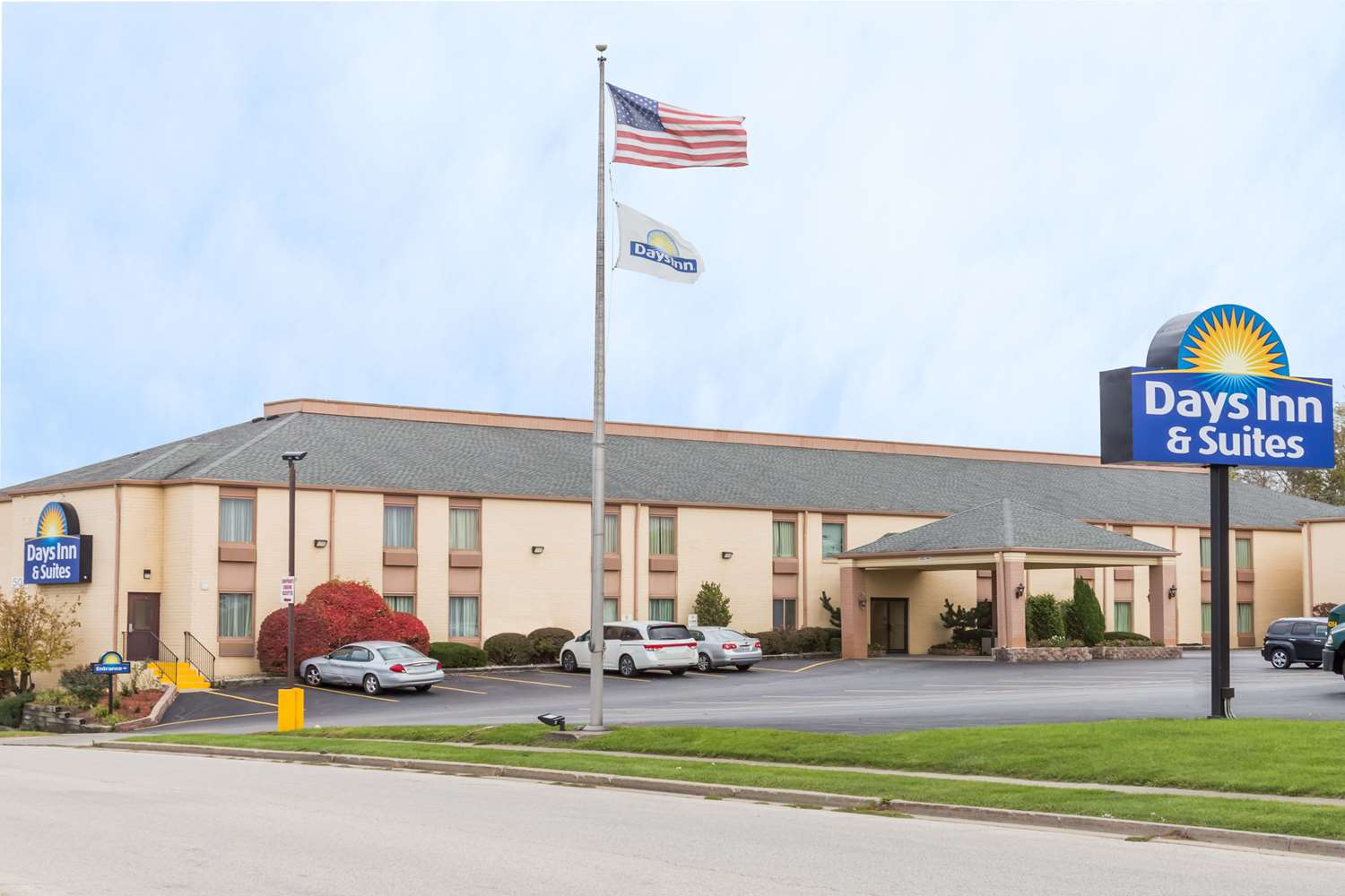 Days Inn Suites By Wyndham Bloomington Normal Il 41/45