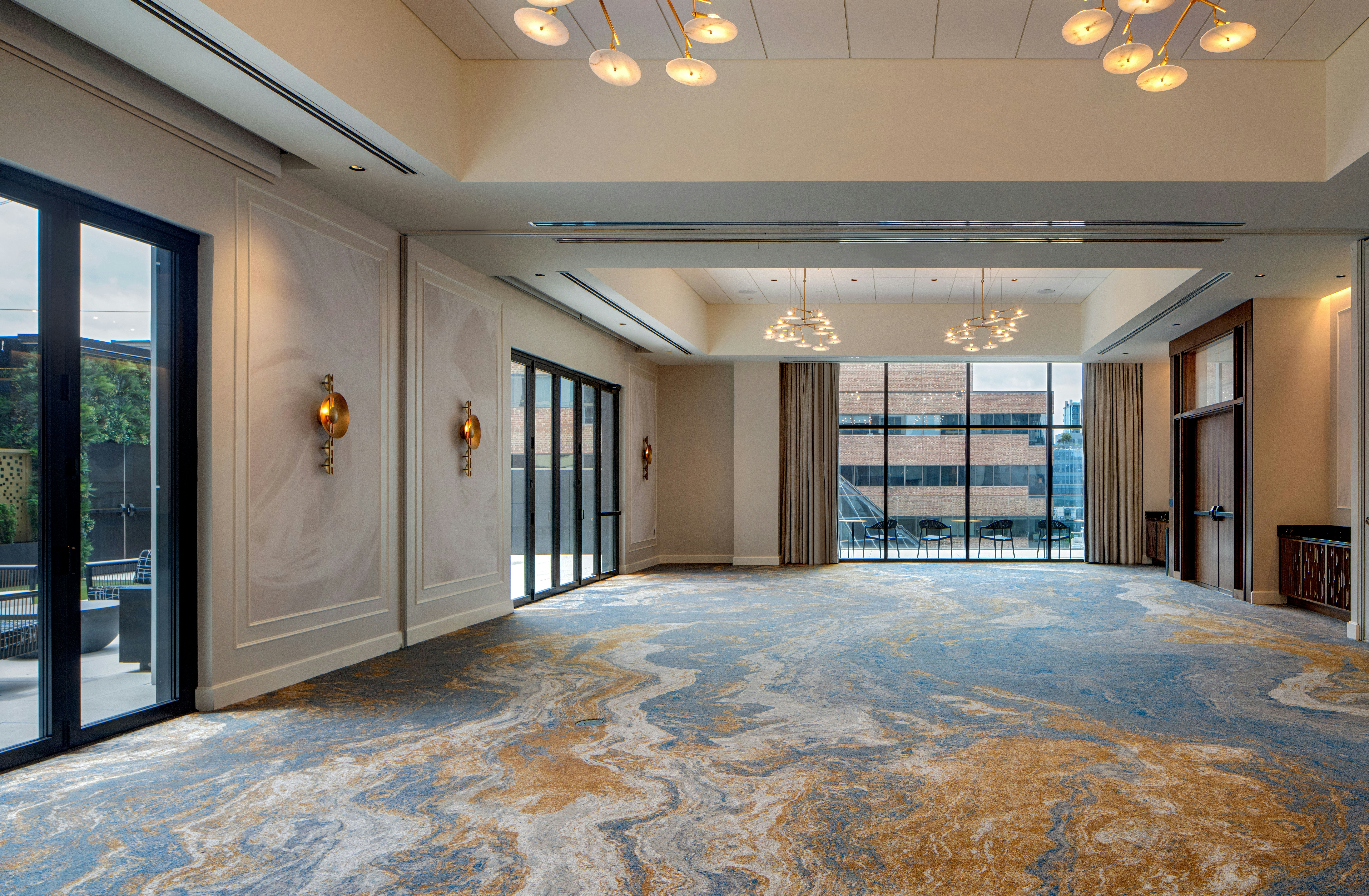 Tempo by Hilton Nashville Downtown 24/60