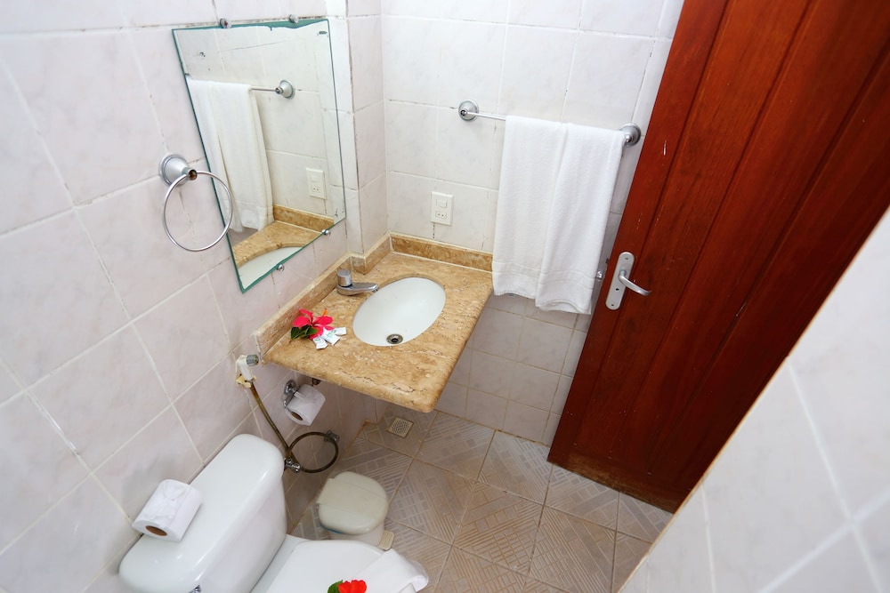 BENKOS PRAIA HOTEL 37/39