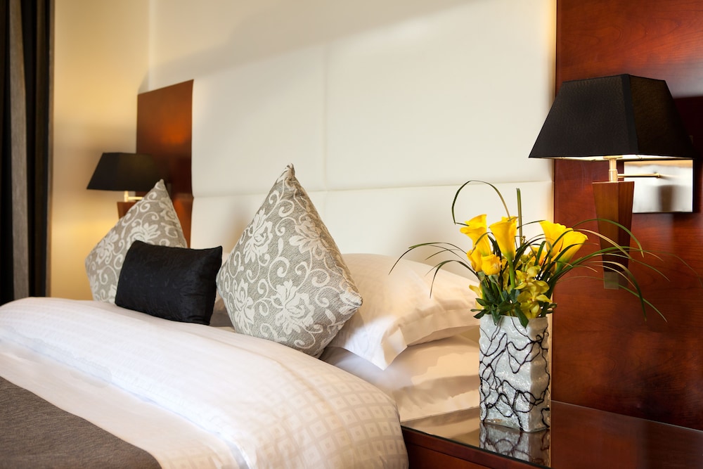 Golden Sands Hotel and Residences 29/71