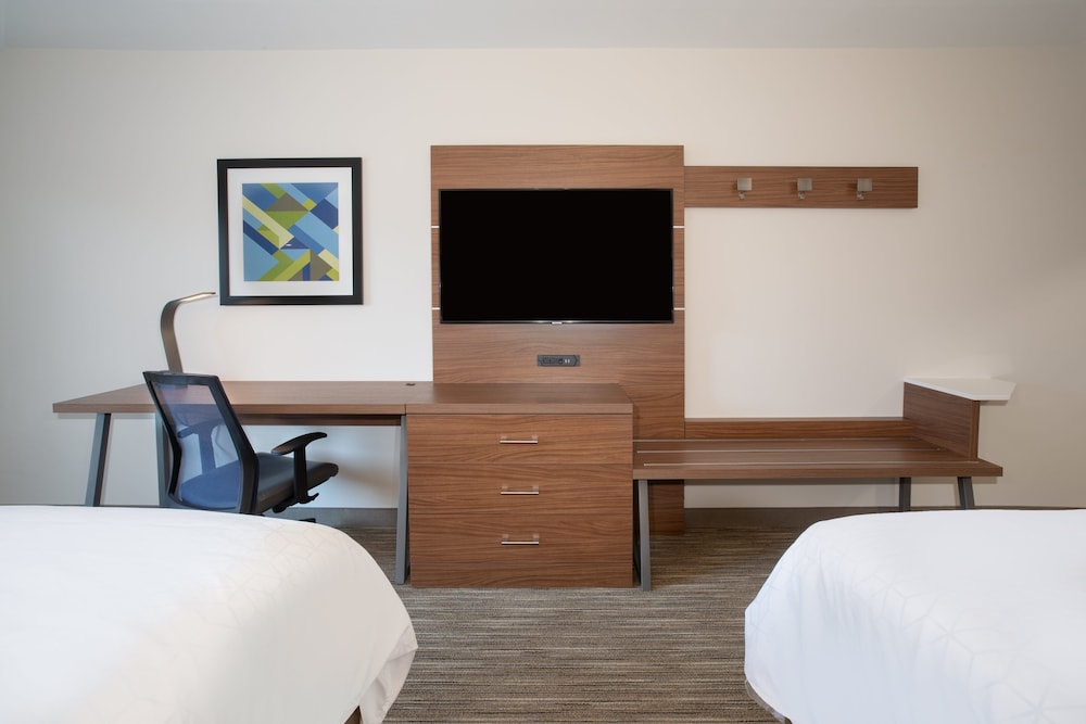 HOLIDAY INN EXPRESS YREKA - SHASTA AREA 18/52