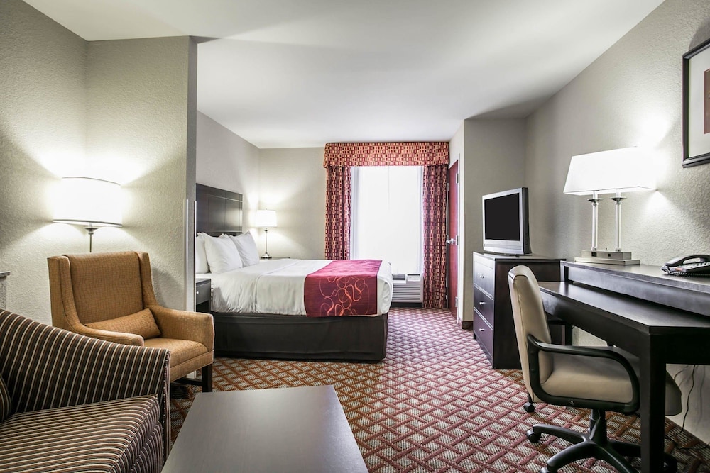 Comfort Suites Columbia Northeast Fort Jackson 35/52