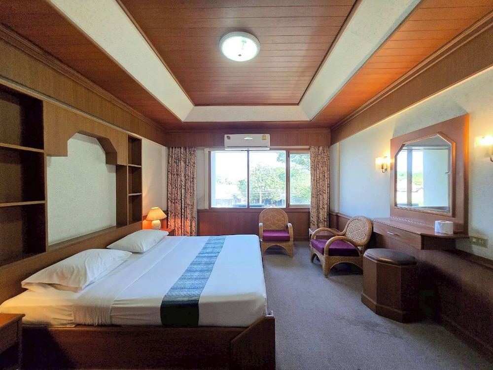 Pailyn Sukhothai 23/50