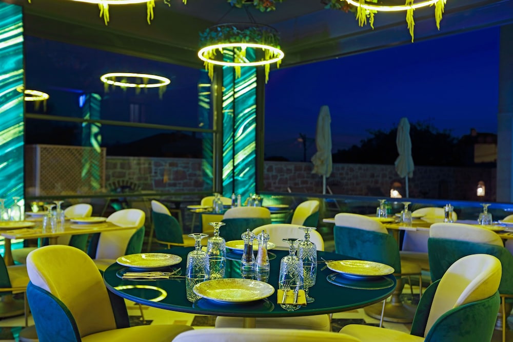 Cunda Baradiel Hotel 40/50
