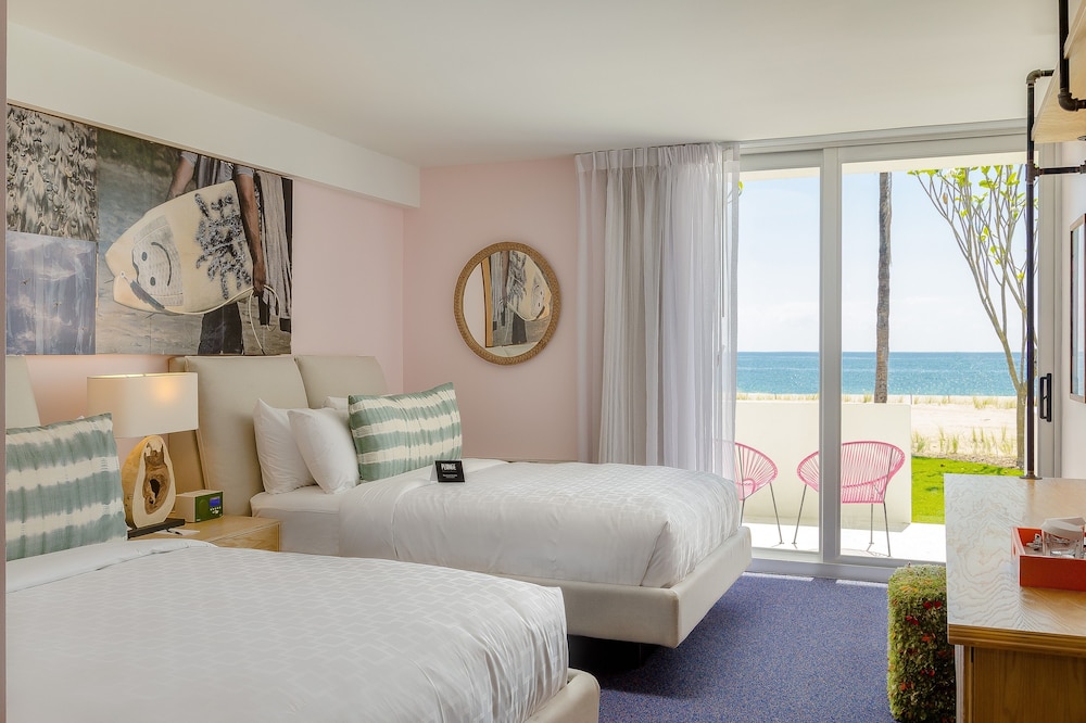 Plunge Beach Hotel 26/66