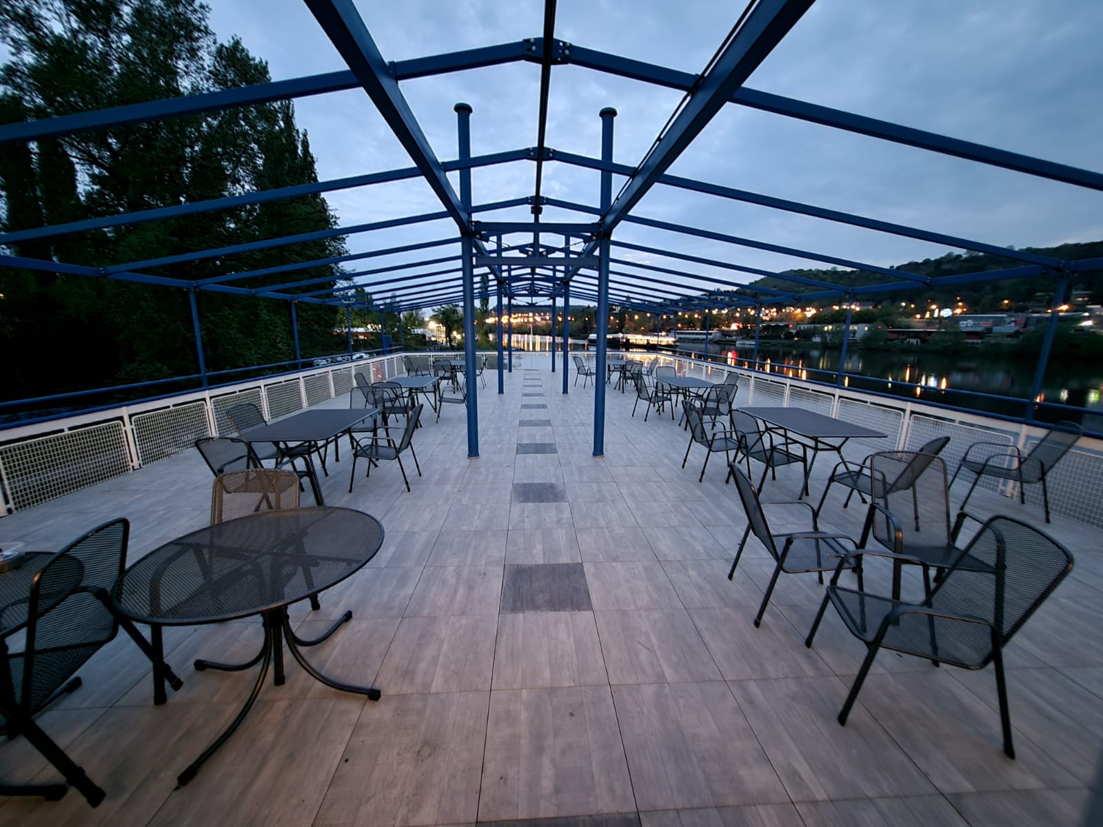 Botel Racek 24/30